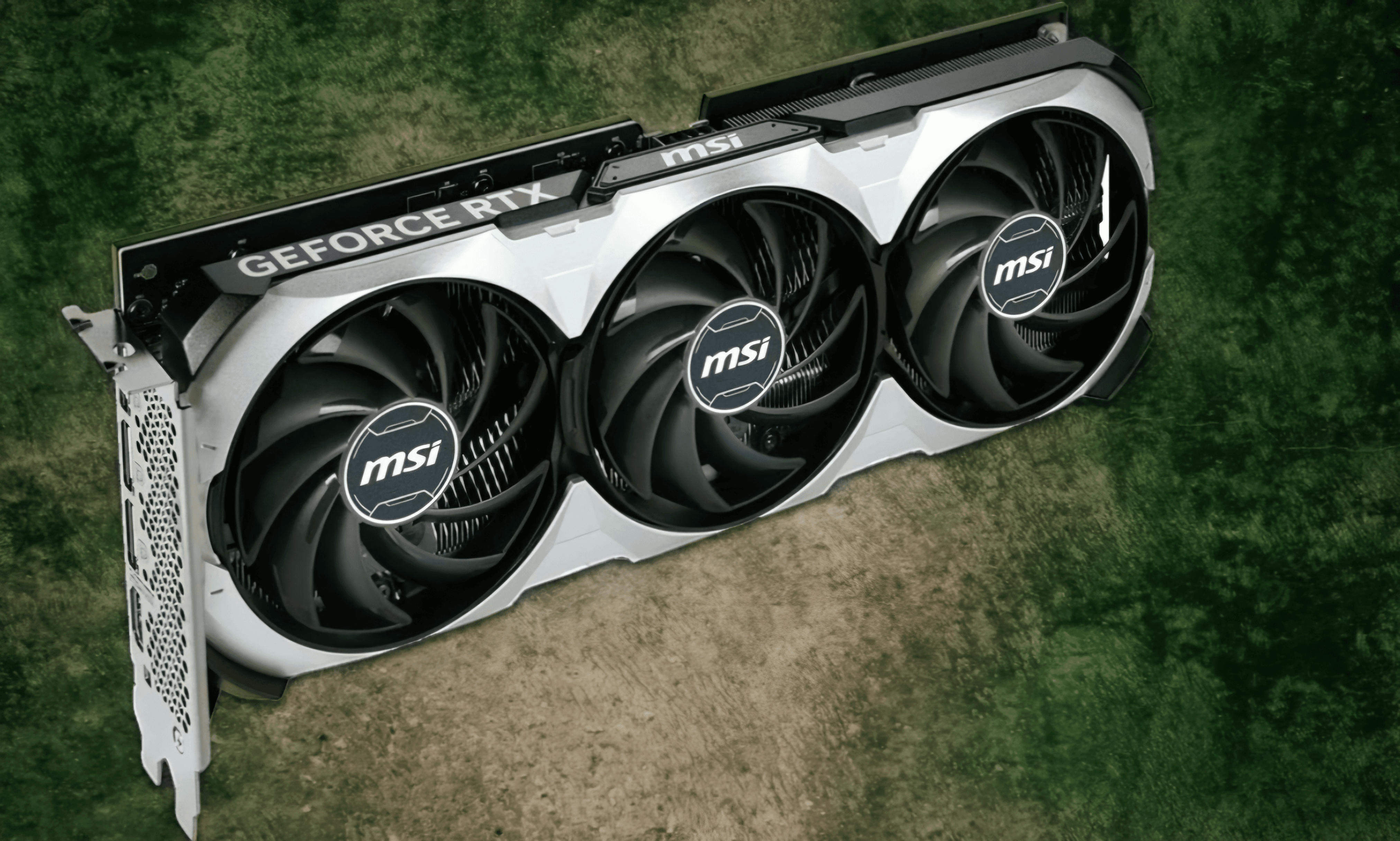 مقارنة بين RTX 5080 والبطاقات الأخرى