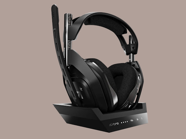 سماعة Astro A50 Wireless أفضل سماعات PS5 2025