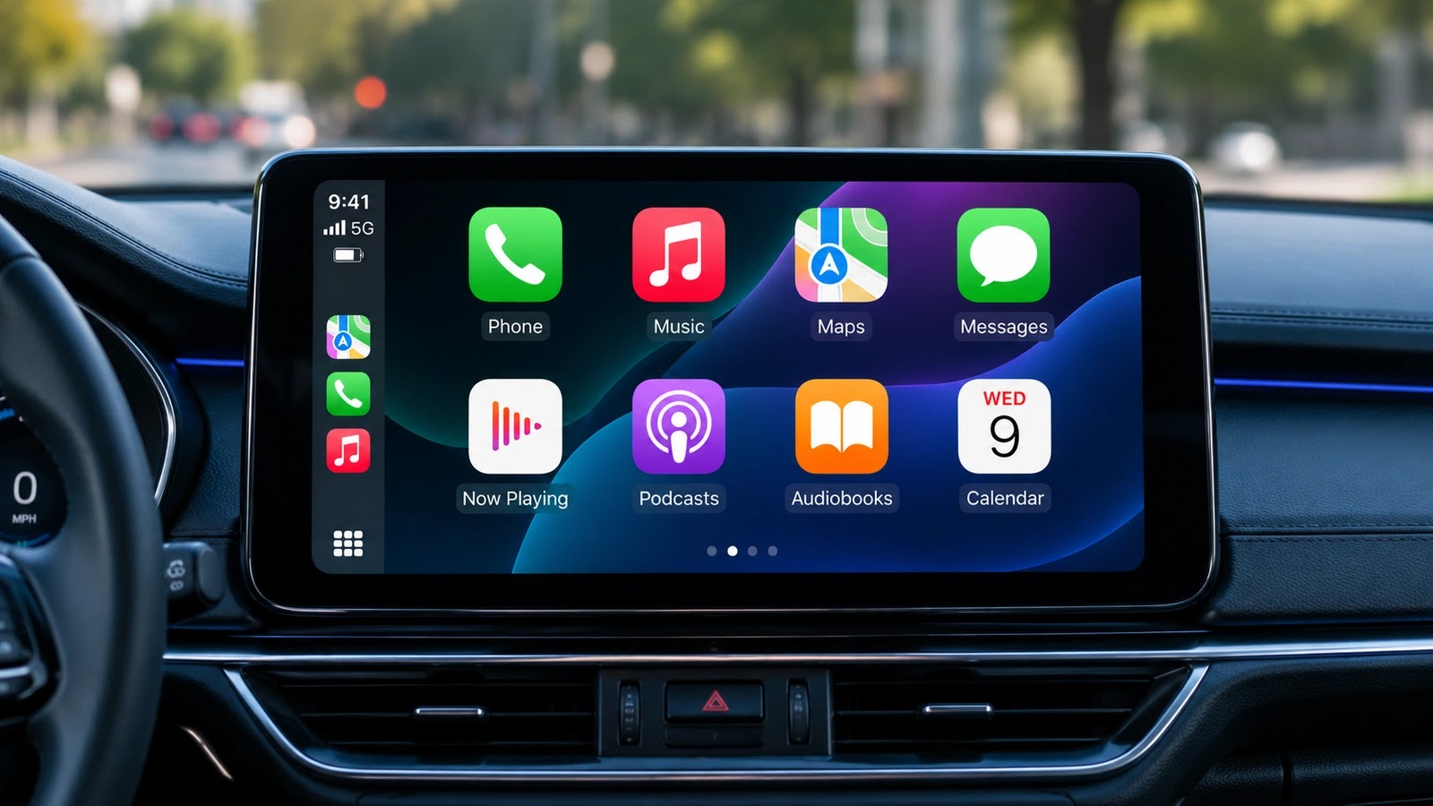 واجهة CarPlay الرئيسية في iOS 27 شاشة CarPlay الرئيسية في iOS 27 داخل سيارة مع الواجهة الجديدة